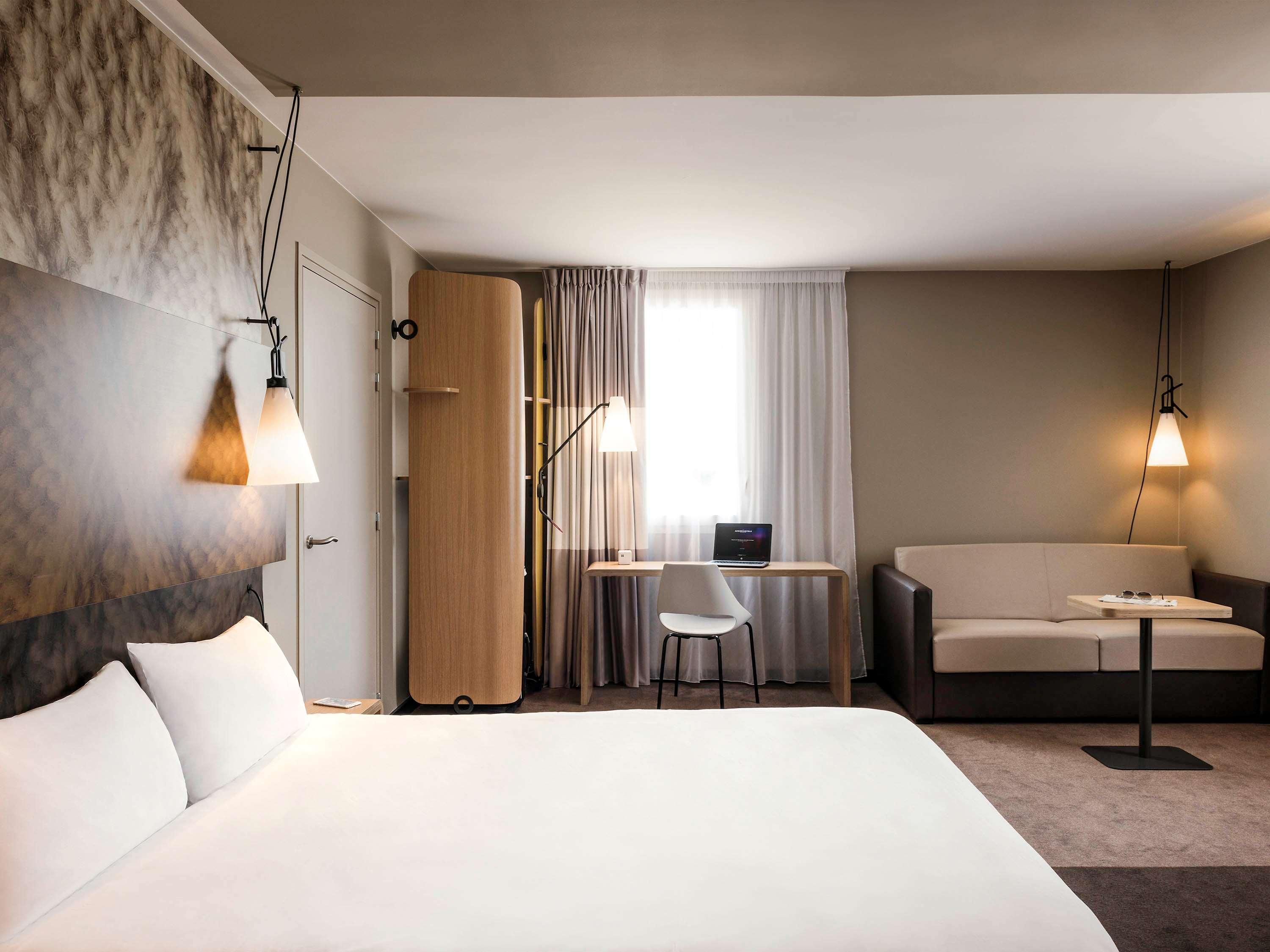 Hotel Ibis Saint Quentin En Yvelines - Velodrome Montigny-le-Bretonneux Exterior foto
