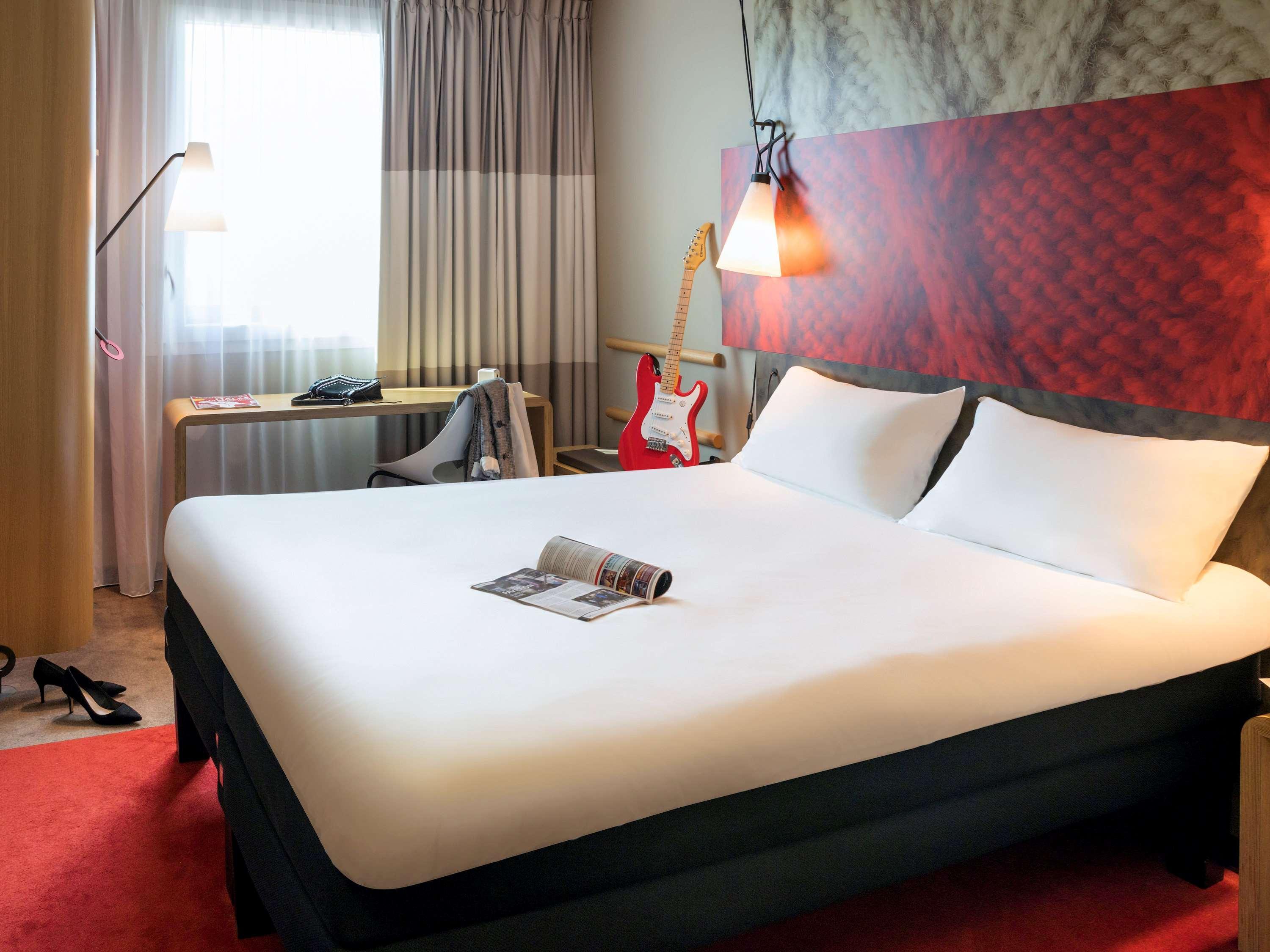 Hotel Ibis Saint Quentin En Yvelines - Velodrome Montigny-le-Bretonneux Exterior foto