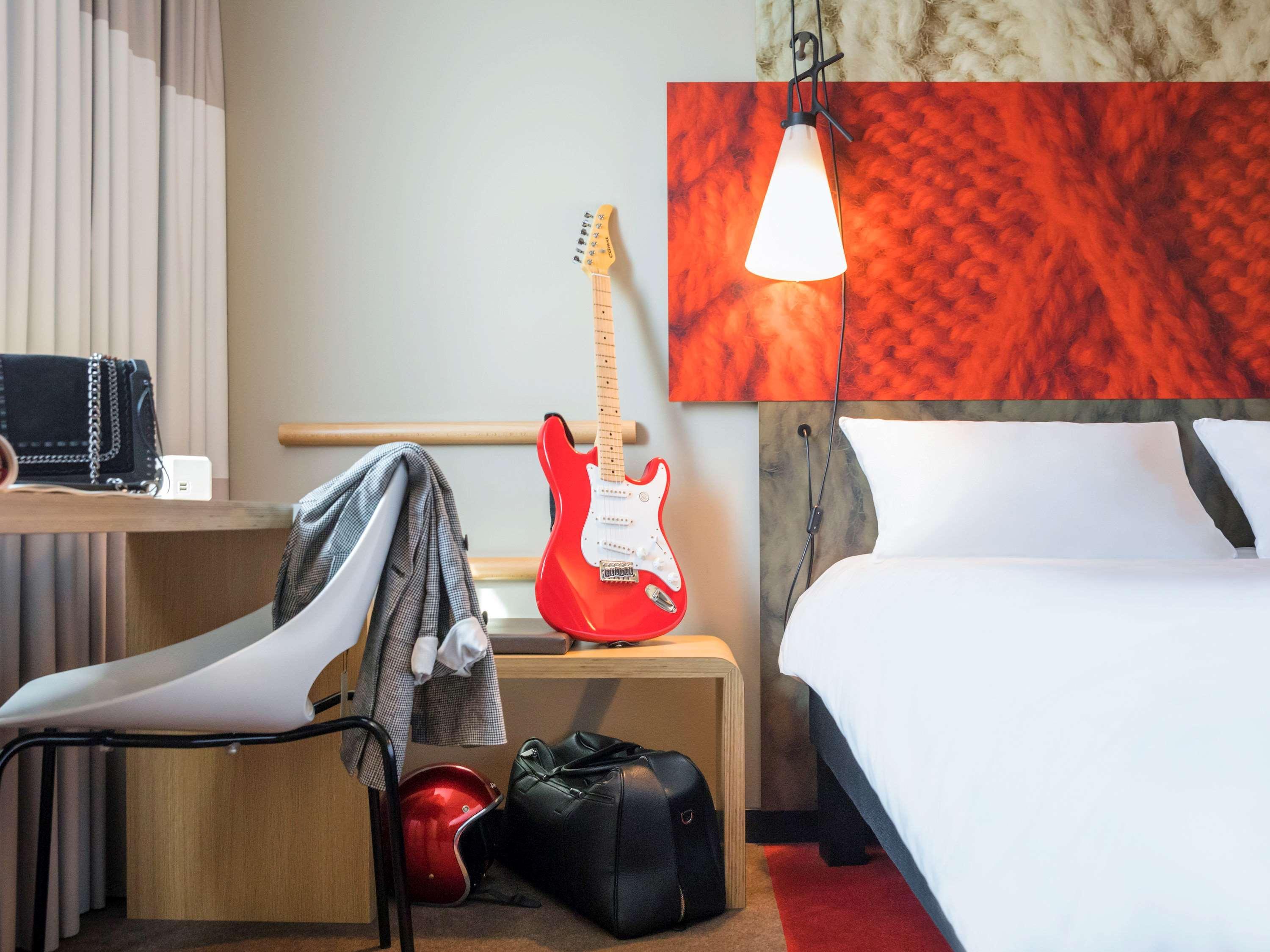 Hotel Ibis Saint Quentin En Yvelines - Velodrome Montigny-le-Bretonneux Exterior foto