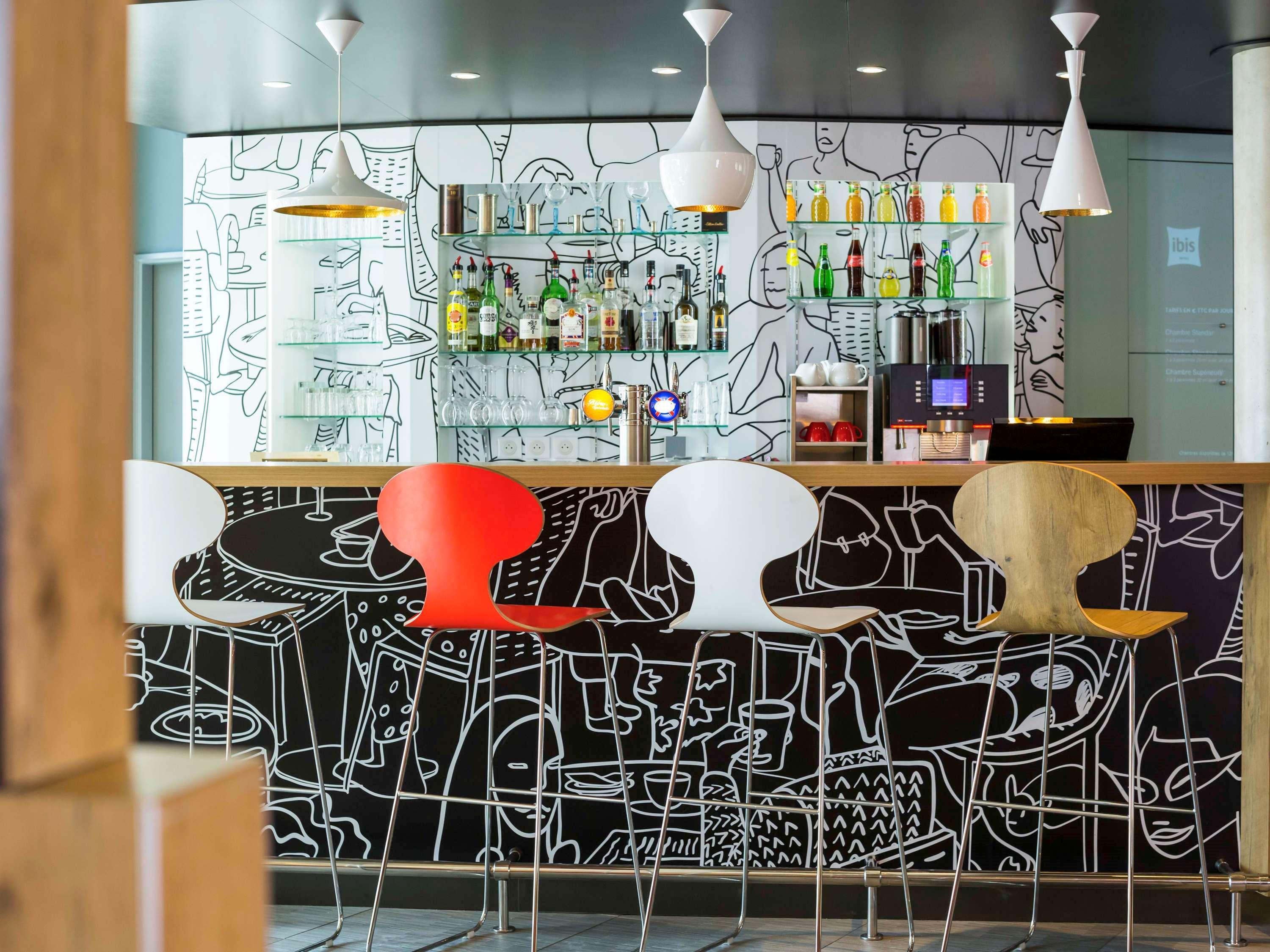 Hotel Ibis Saint Quentin En Yvelines - Velodrome Montigny-le-Bretonneux Exterior foto