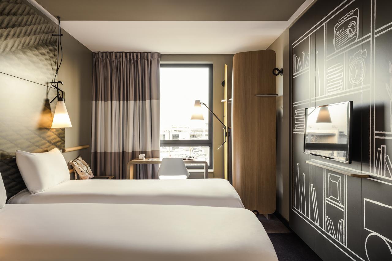 Hotel Ibis Saint Quentin En Yvelines - Velodrome Montigny-le-Bretonneux Exterior foto