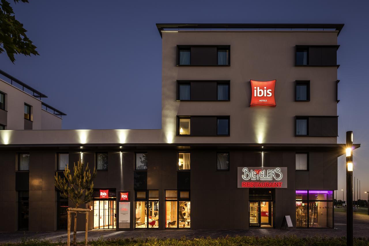 Hotel Ibis Saint Quentin En Yvelines - Velodrome Montigny-le-Bretonneux Exterior foto
